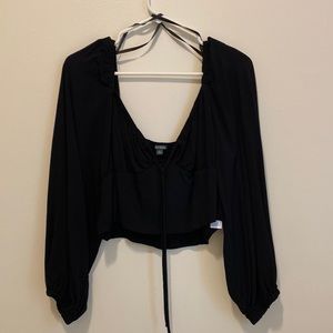 Black long sleeved crop top